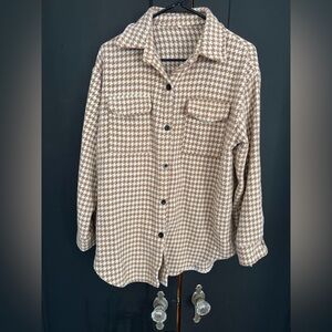 Women’s brown and cream shacket